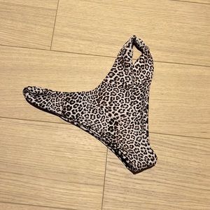 SKATIE like new SUZANNE bottoms size small